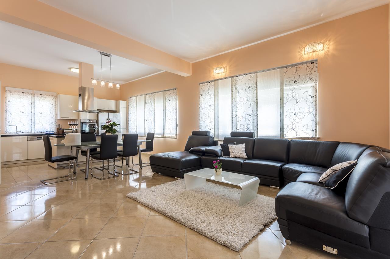 Apartmani Lukic 斯普利特 外观 照片